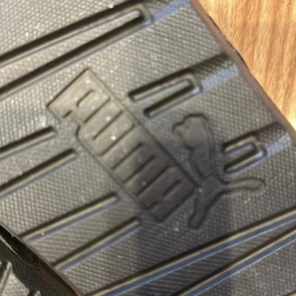 Puma slides - effectively as new condition - worn only once to try on - Picture 10 of 12